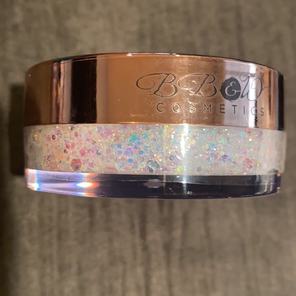 NWT. BODY GLITTER - Picture 2 of 2